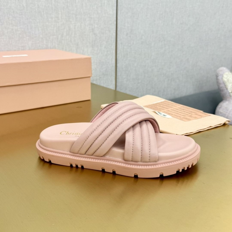 ch**an D*or slippers